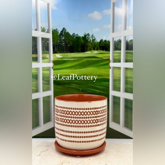 Azahar Orange/White Ceramic Planter Pot with Saucer Attached - Picture 3 of 10